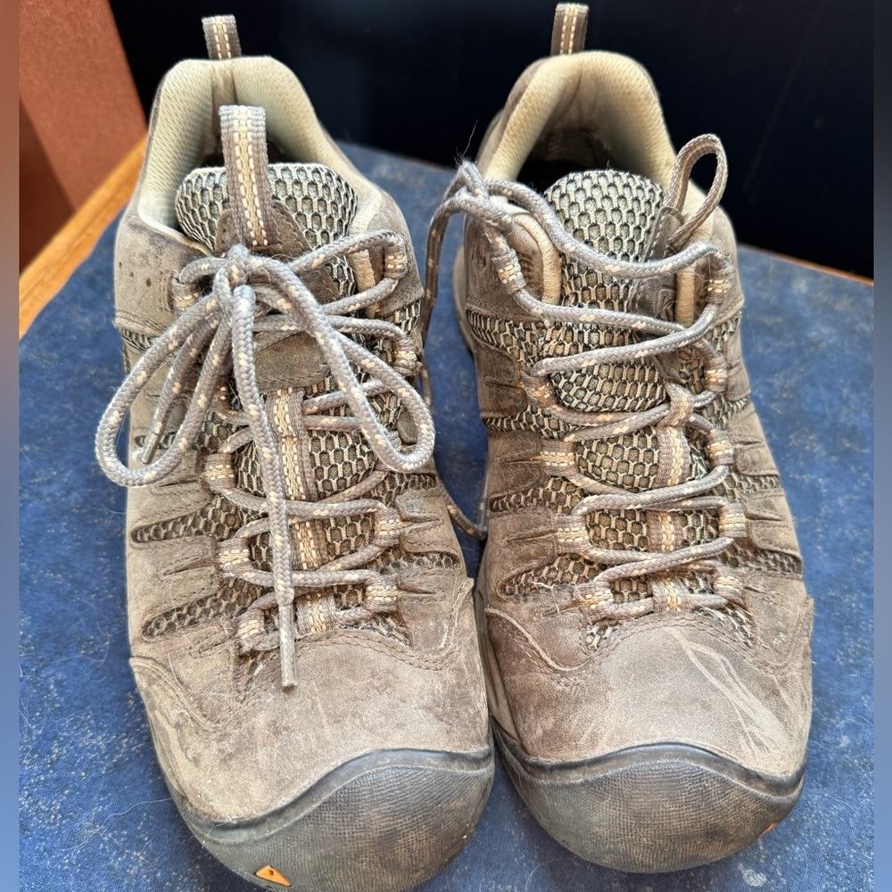 Keens Hiking Shoes